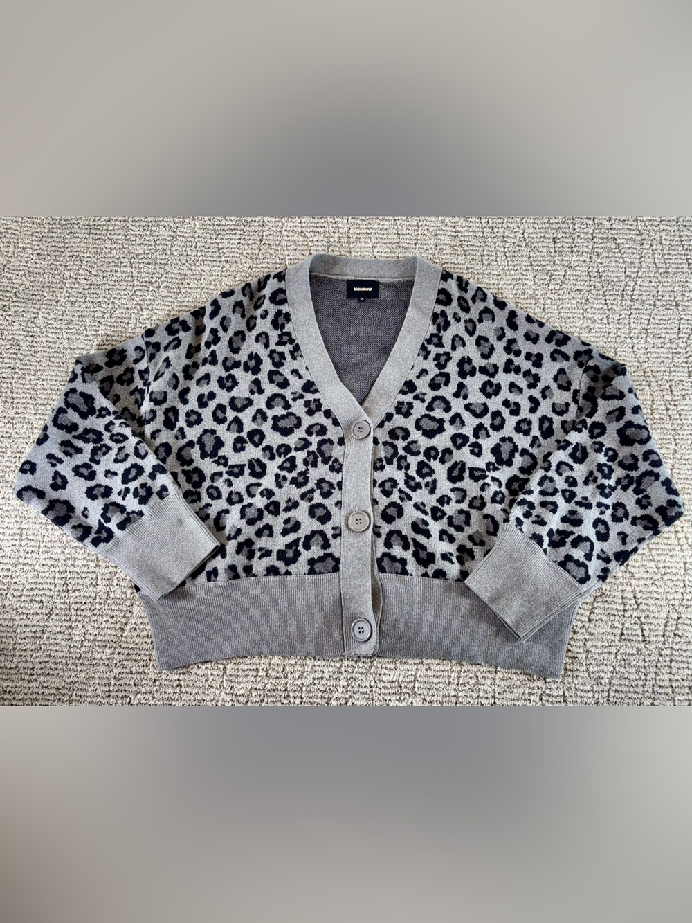 Monrow Women’s Size Small Oversized Gray Cheetah Print Cardigan‎